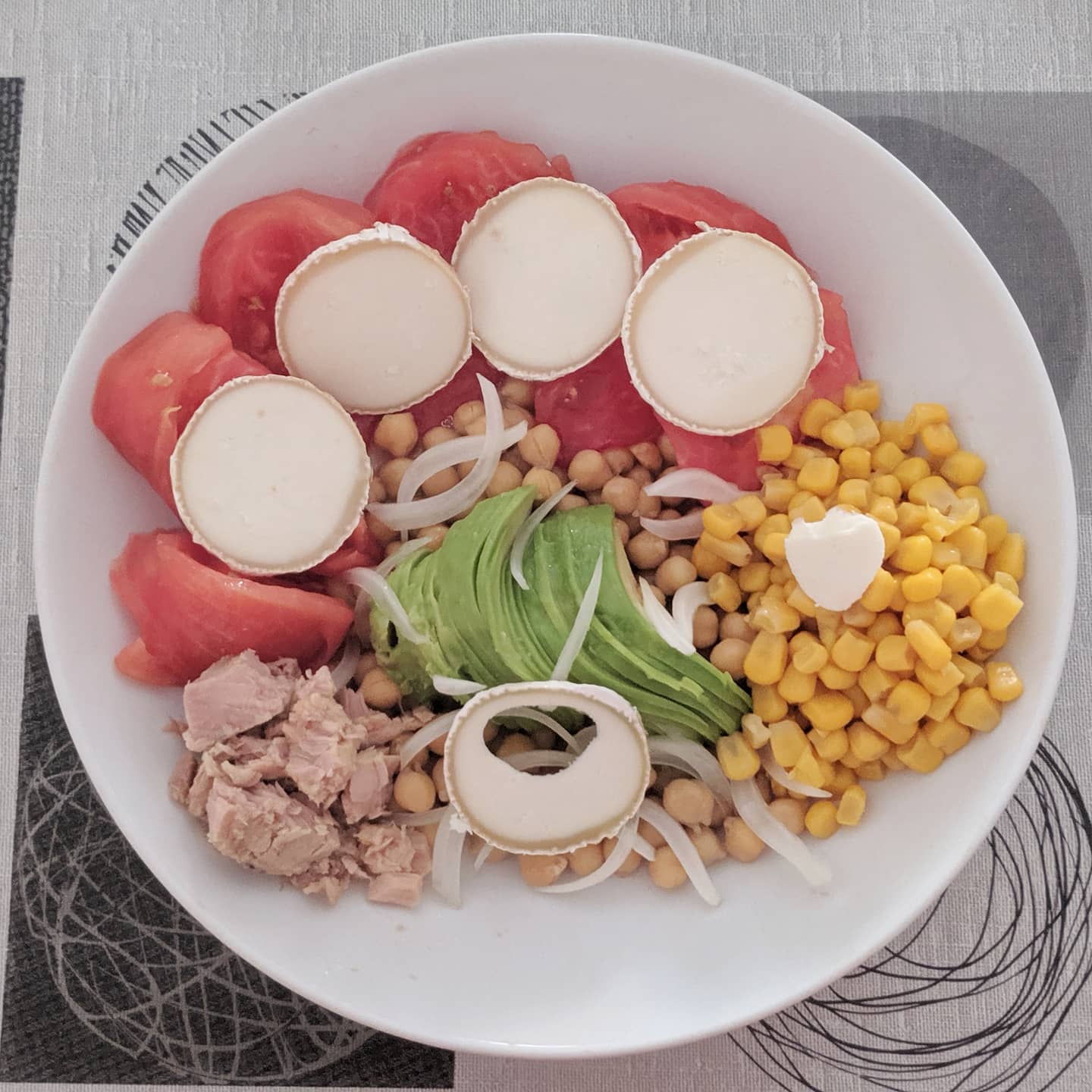 Buddha bowl de garbanzos con atún