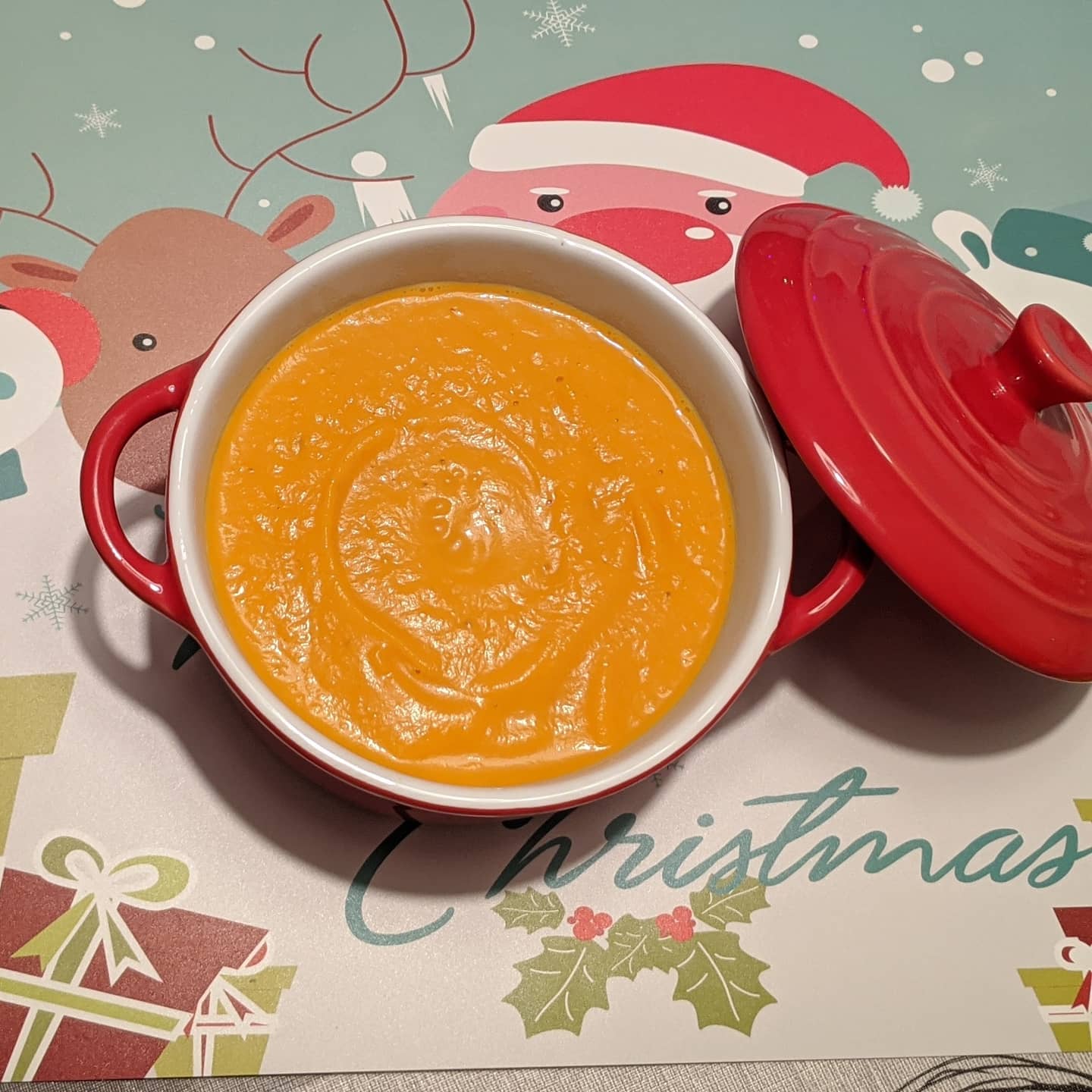 Crema de calabaza con tahini al curry