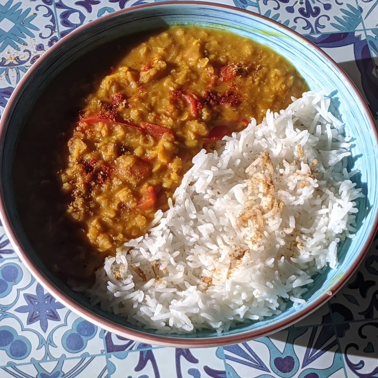 Daal de lentejas rojas con coco