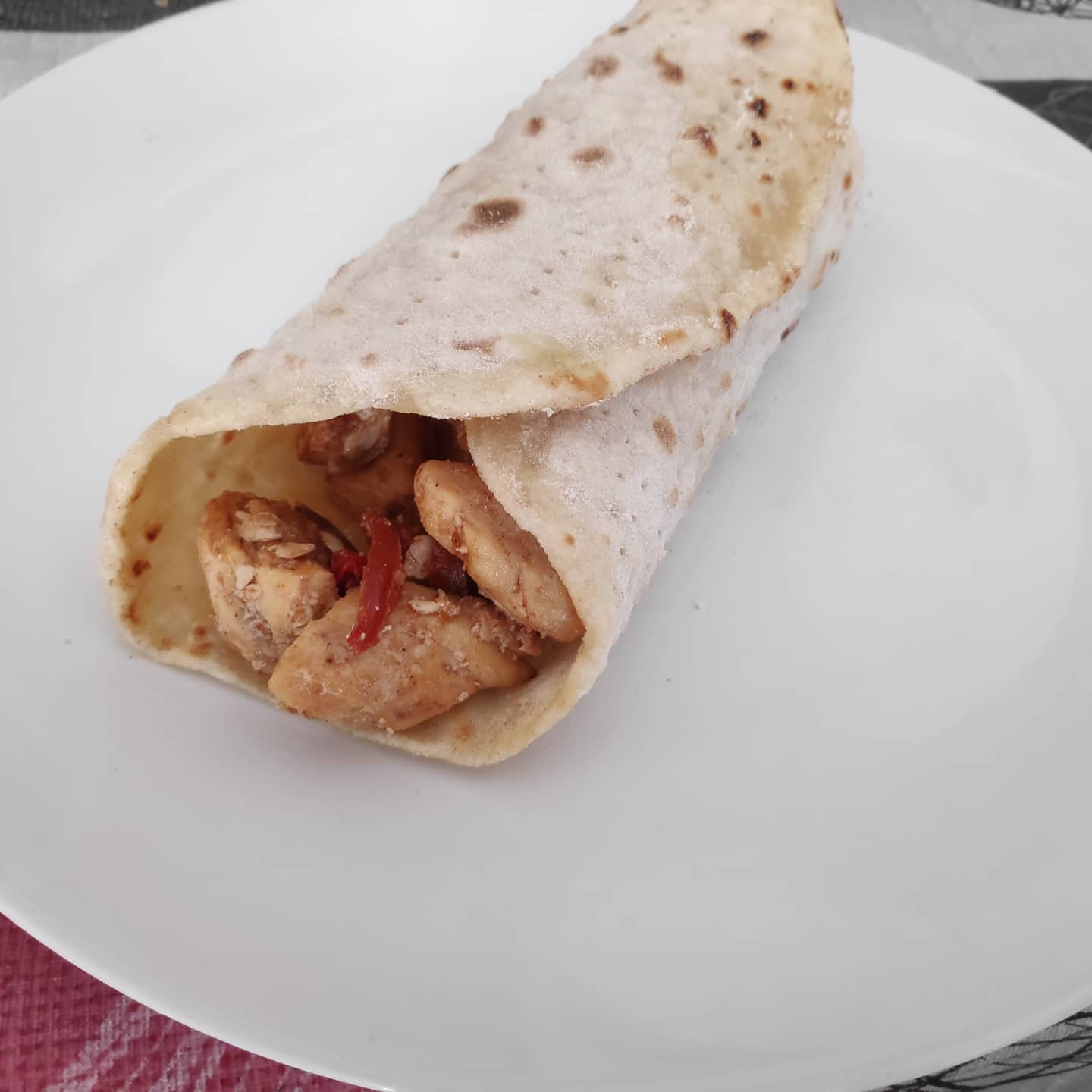 Fajitas de pollo con tortillas casera