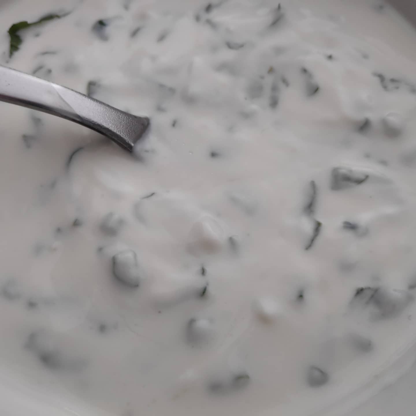 Falafel al horno con pan tipo pita sin gluten y salsa de menta