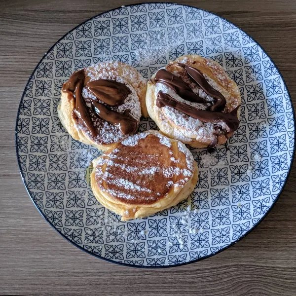 Fluffy japanese souffle pancakes