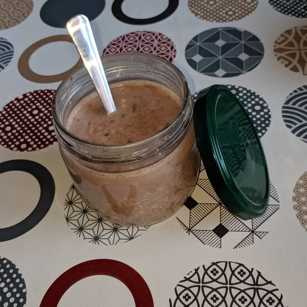 Overnight oats de crema de cacahuete y cacao