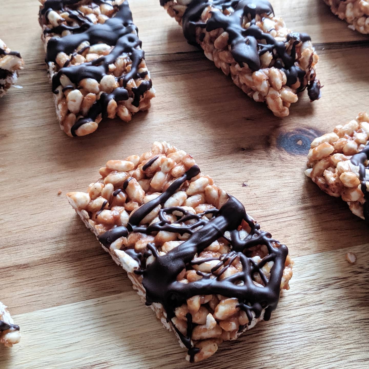 Peanut butter rice crispy bars