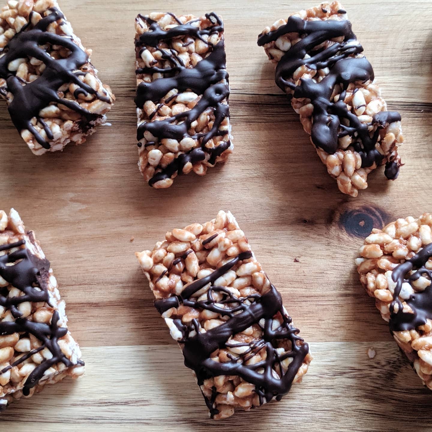 Peanut butter rice crispy bars