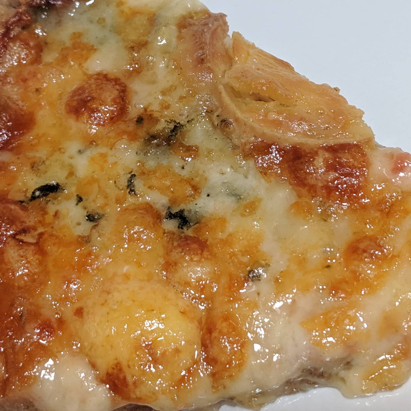 Pizza 5 quesos con masa de 3 harinas