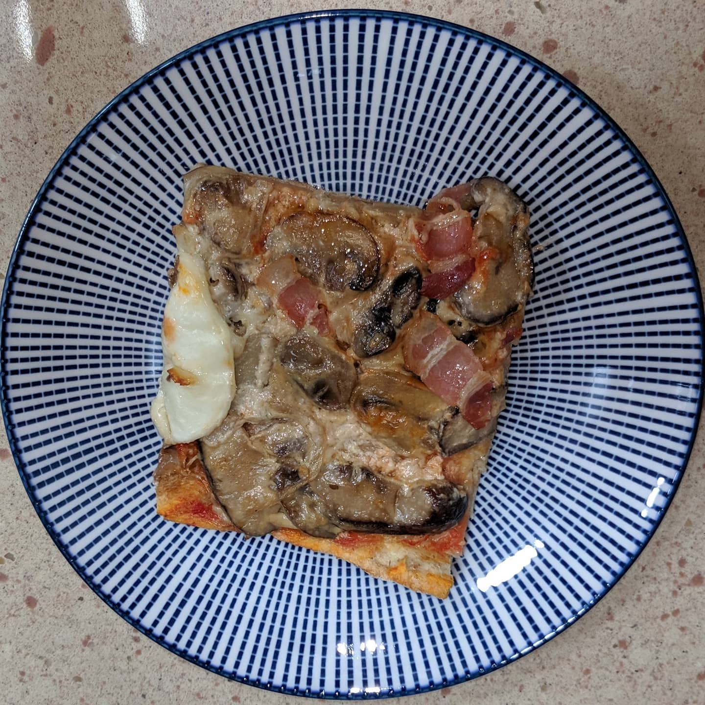 Pizza de setas a la crema