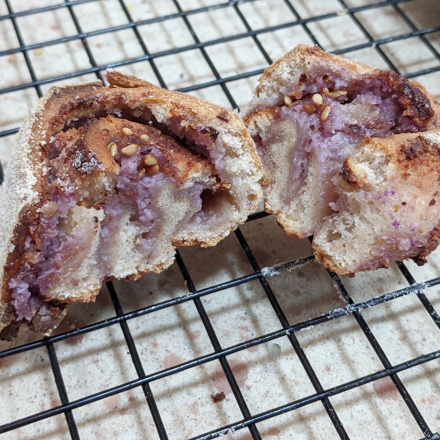 Red cabbage pesto pizza pinwheels