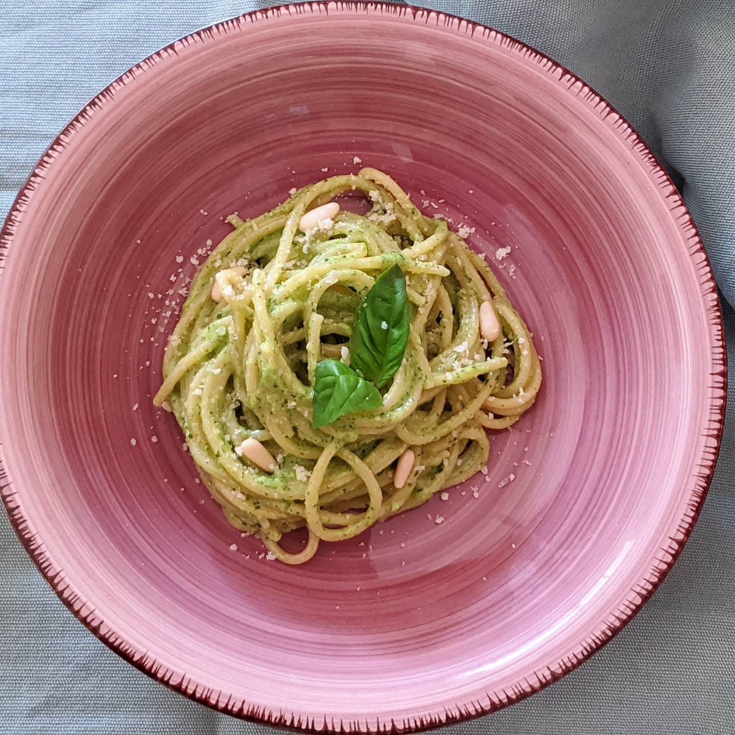 Spaghetti al pesto