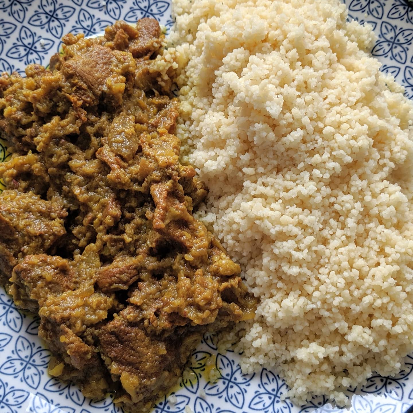 Tajín de cordero y berenjena con cous-cous