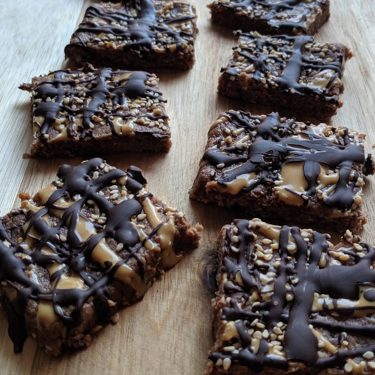 Vegan tahini energy bars