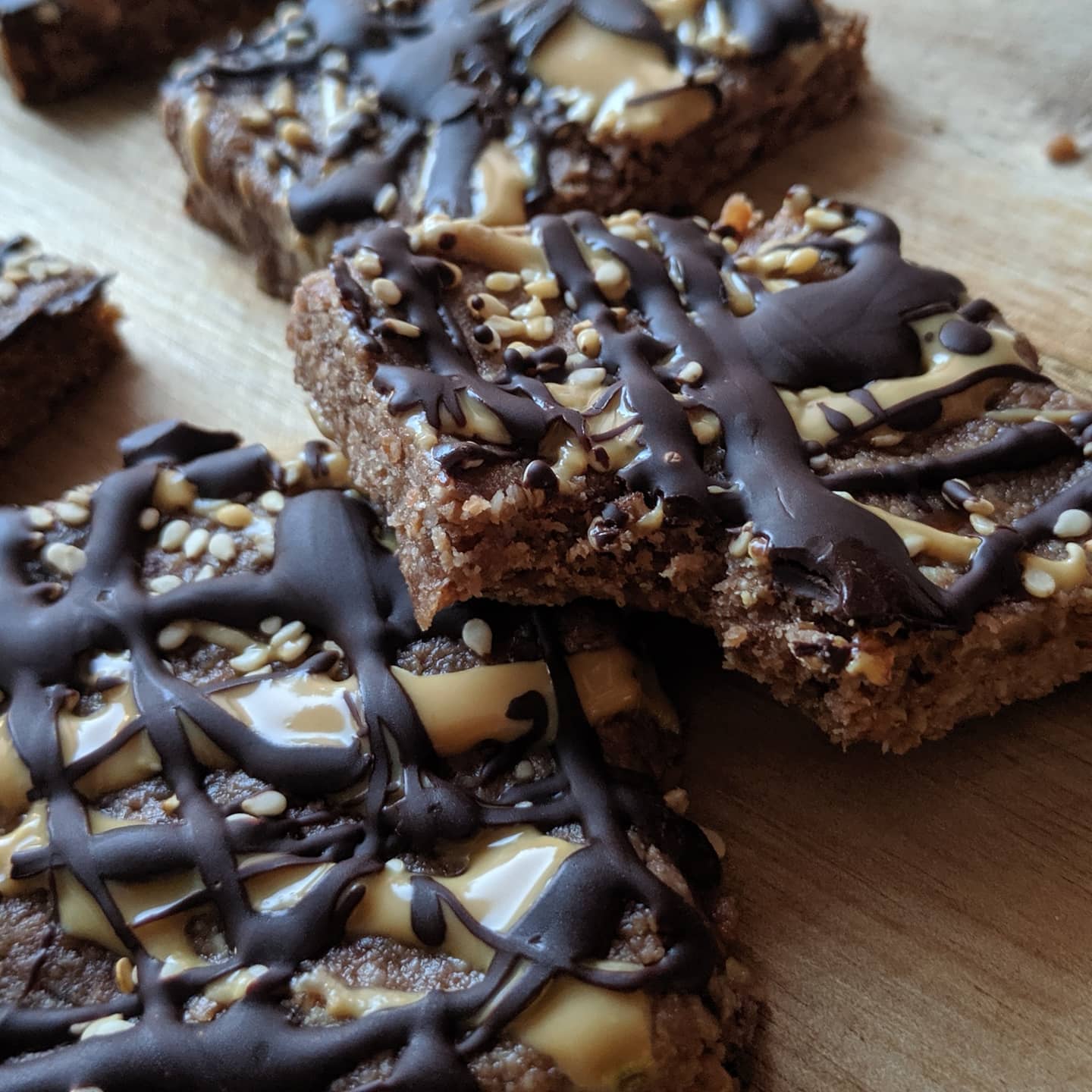 Vegan tahini energy bars